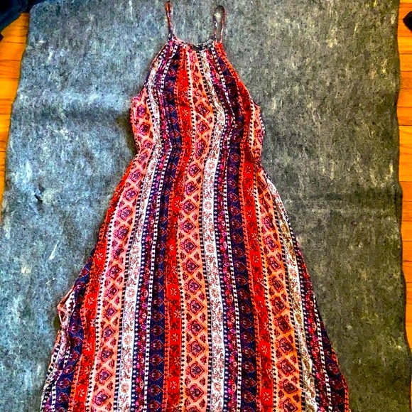 Colorful and Relaxed Bohemian Summer Dress - Picture 2 of 4